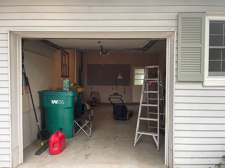 1403 E Main St — Photo 9