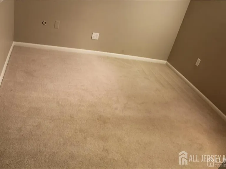 5219 Ravens Crest Dr — Photo 9
