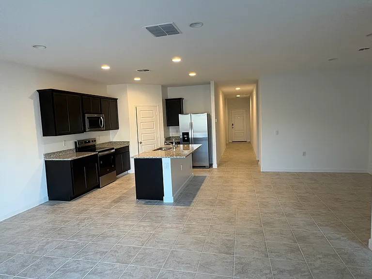 1819 W Starfire Ave — Photo 6