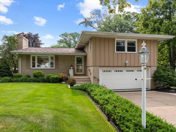 210 Bucyrus Ave, Huron, OH 44839