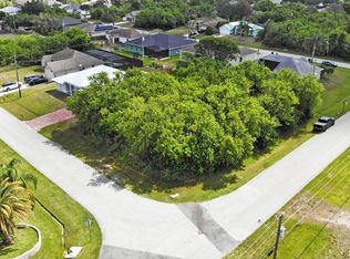 433 SW Crawfish Dr, Pt Saint Lucie, FL 34953