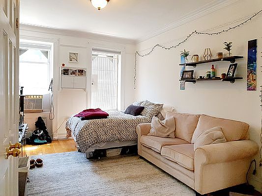 1st image of 307 E 18th St #4F