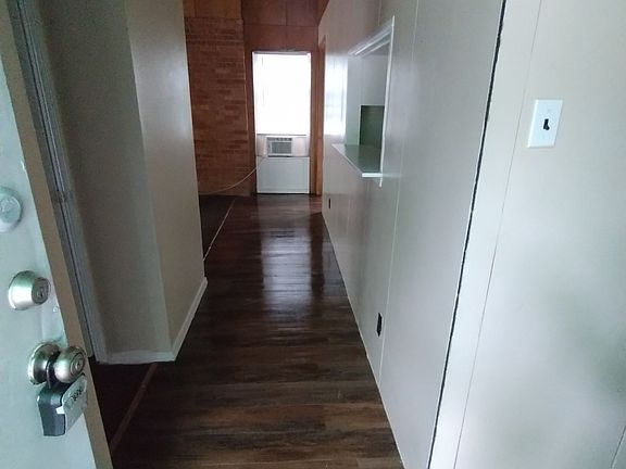 3rd image of 1014 Bois Darc St APT B