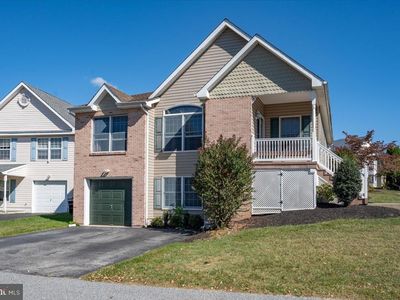 21 Patriot Ct, Upper Chichester, PA, 19061