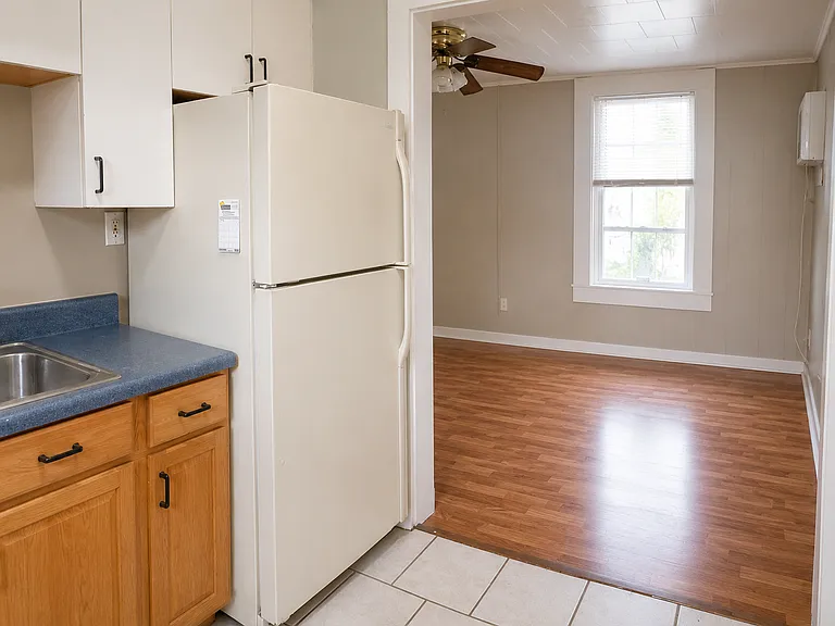 4206 N 10th St #B — Photo 3