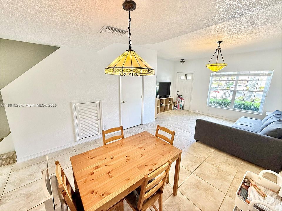1st image of 70 Whitehead Cir