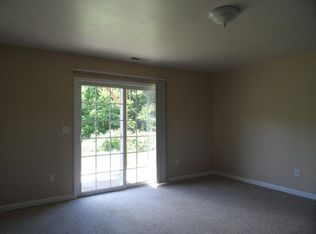 139 Carrion Ln, Candler, NC 28715