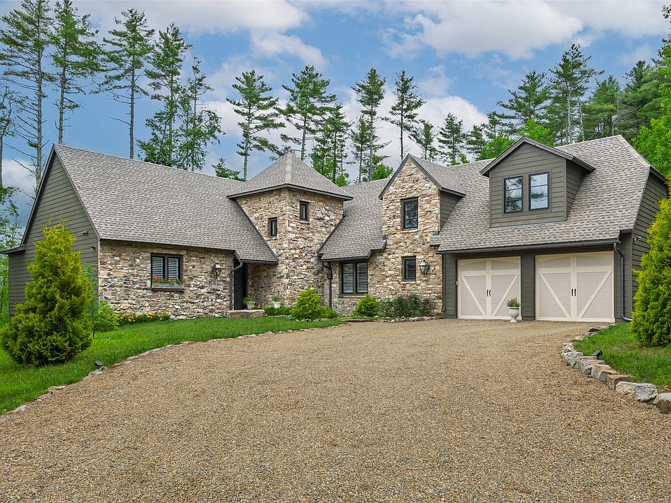 1st image of 304 Undala Road