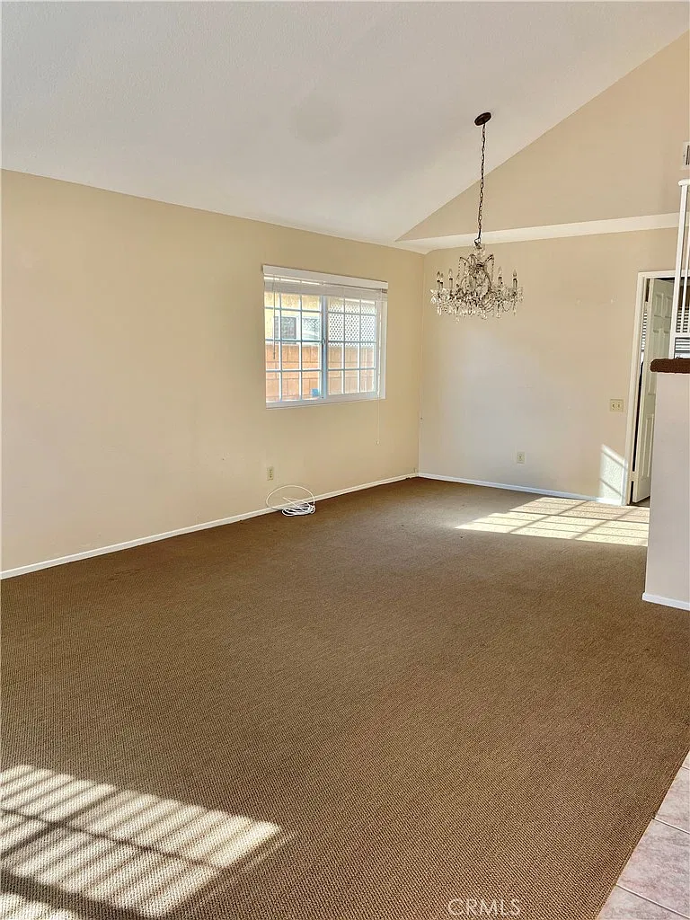 4 bed, 2020 sqft, $3,600 — Photo 4