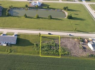 802 Prairie Meadow Dr #804, Arcola, IL 61910
