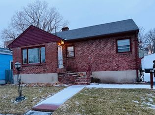 41 Shurtleff St, Revere, MA 02151