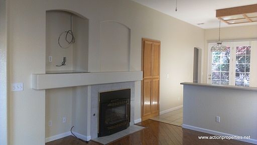 3rd image of 1722 Poppy Dr