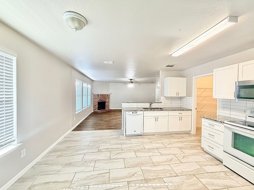 1st image of 2809 Briargrove Ln