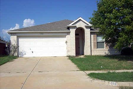 1st image of 104 Walnut Dr