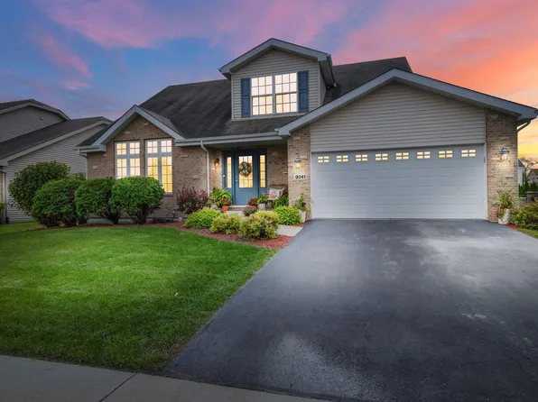 9241 W 103rd St, Saint John, IN 46373