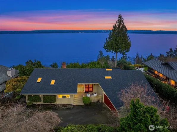 10837 Bill Point Bluff NE, Bainbridge Island, WA 98110