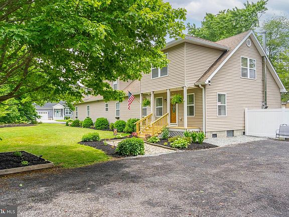 2nd image of 37745 Teaberry Cir