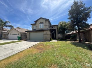 653 Sunset Meadow Ln, Bakersfield, CA 93308
