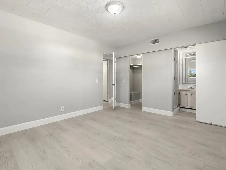 2505 E Bay Dr #88 — Photo 6
