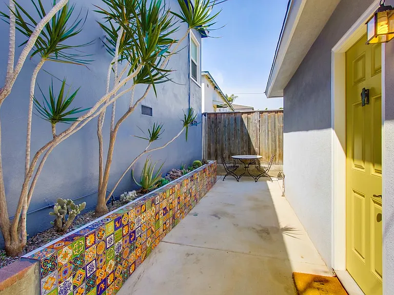5988 Trojan Ave #B — Photo 2