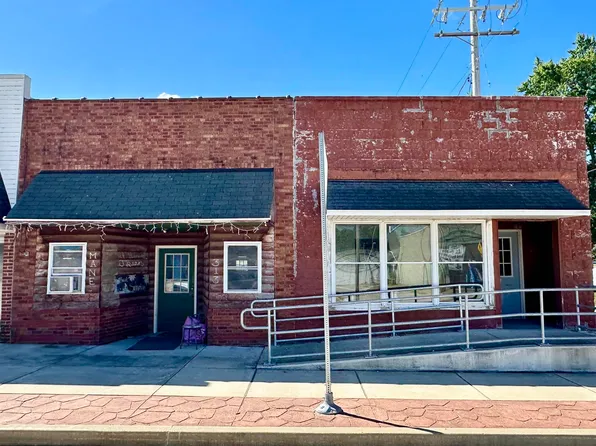 311 & 313 Main St, Meredosia, IL 62665
