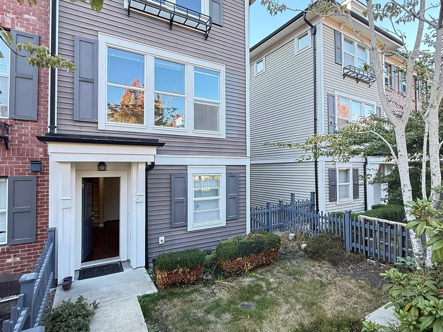 4 bed, 1619 sqft, $3,400 — Photo 2