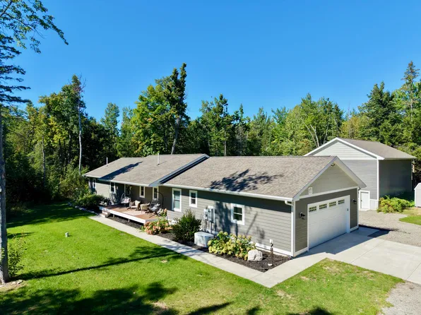 1539 Mullett Lake Woods Dr, Cheboygan, MI 49721