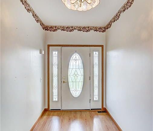 3rd image of 10522 Township Road 227