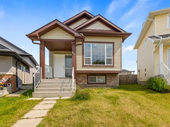 86 W Saddlemont Close NE, Calgary, AB T3J 4V1