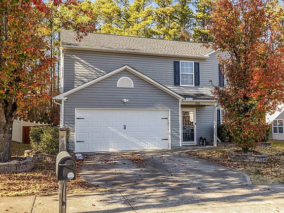 3rd image of 401 Weeping Willow Dr