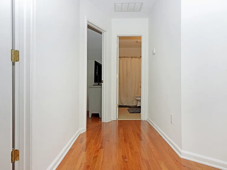 888 Saddlebred Way — Photo 40