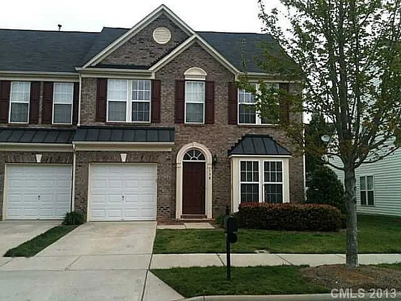 138 S Arcadian Way