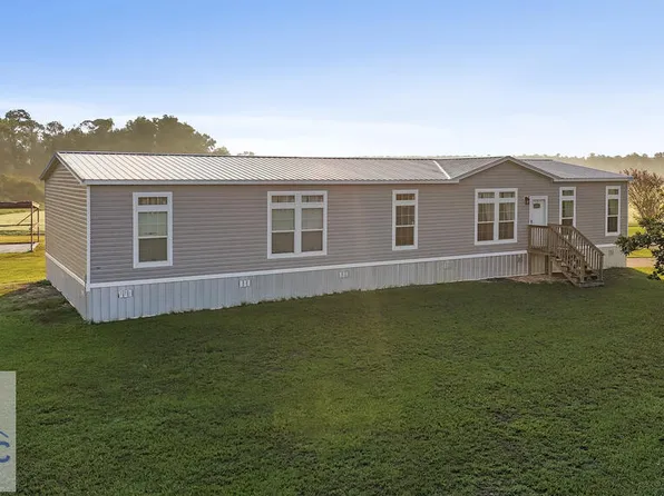 1445 Dupe Herndon Rd, Surrency, GA 31563