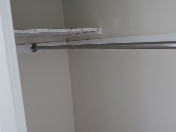 5th image of 6372 N Hermitage Ave #3