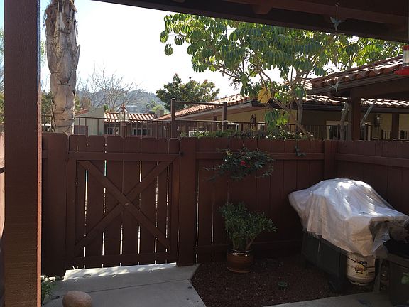 5th image of 1000 Estes St Unit 55
