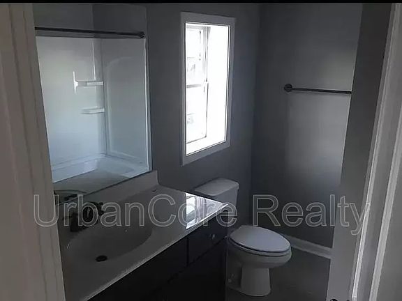 5th image of 2025 Venable St #1