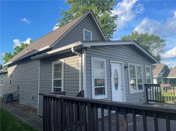 32900 W 83rd St, De Soto, KS 66018