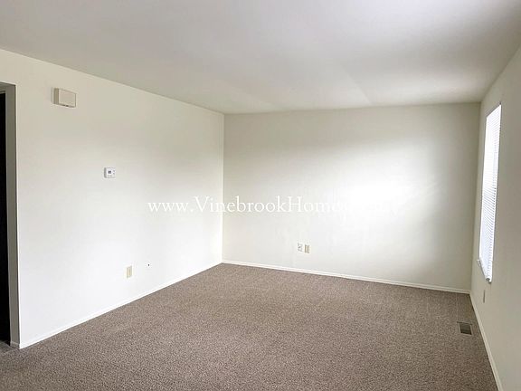 3rd image of 8111 Mount Aetna St
