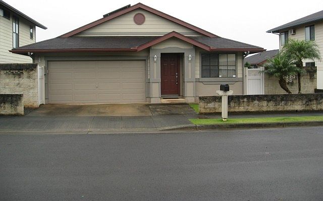 2nd image of 95-1067 Puuanu St #134