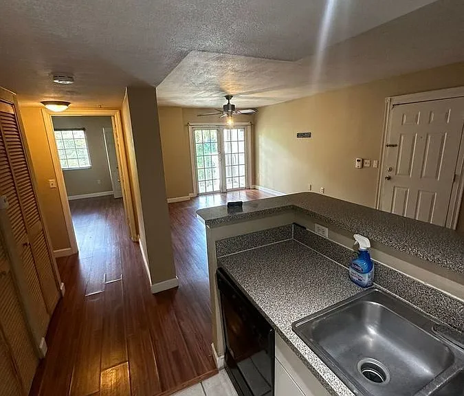 5035 Wiles Rd #203 — Photo 9