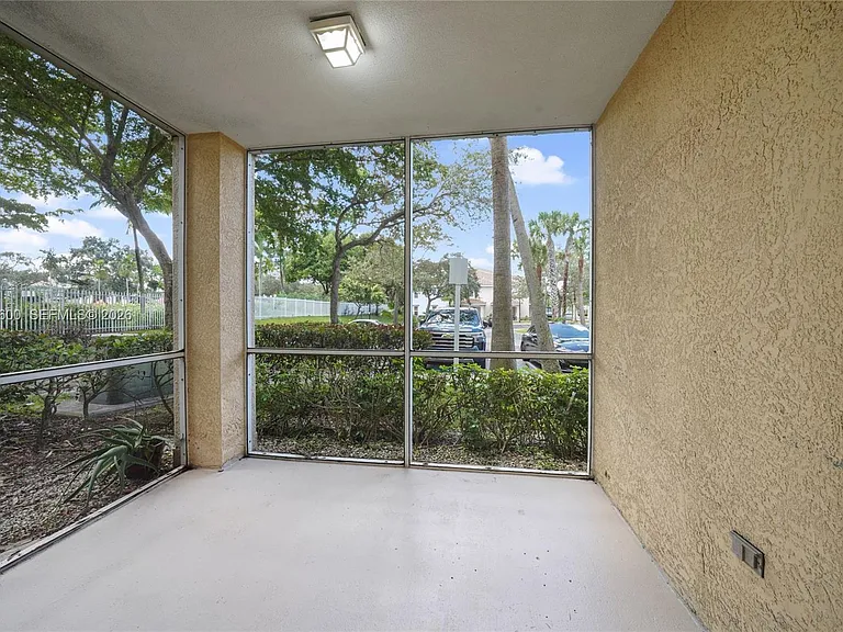 11643 W Atlantic Blvd — Photo 9
