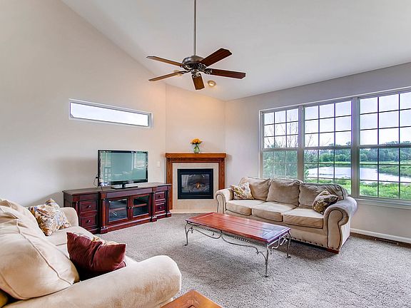 4th image of 18013 Breckenridge Blvd