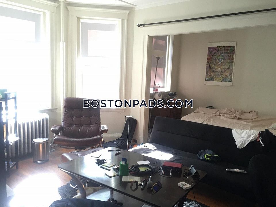 2nd image of 1175 Boylston St APT 22A