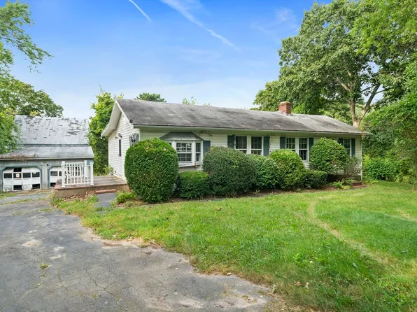 54 Manomet Point Rd, Plymouth, MA 02360