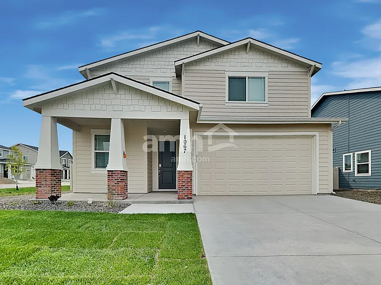 1067 Jillian Ave — Photo 1