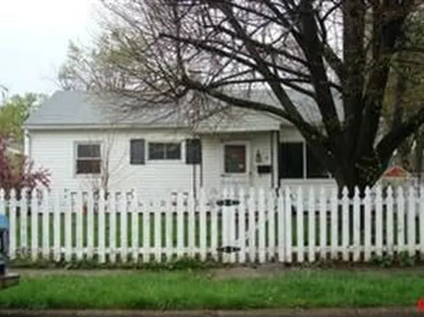 15 Thornton Dr, Fairborn, OH 45324