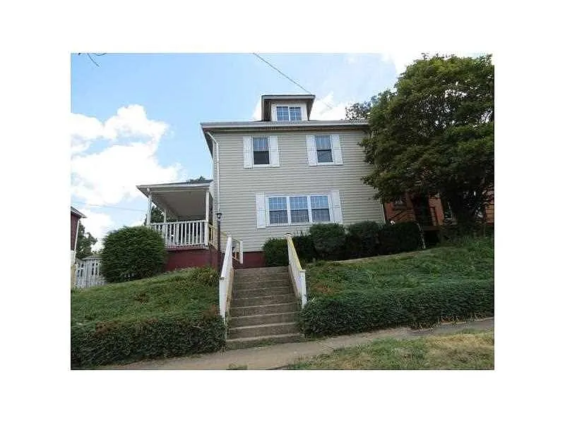 67 E Kerr St photo 1