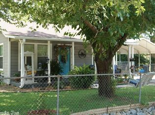 517 England St, Lonoke, AR 72086