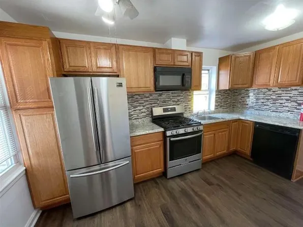 156 Hillcrest Pl, North Bergen, NJ 07047