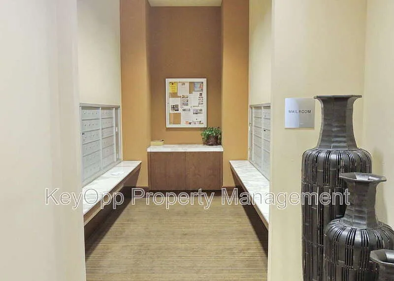 Studio, 1.0 bath, 412 sqft, $3,450 — Photo 4